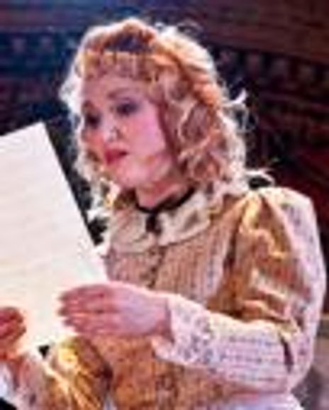 Victoria Farley Headshot