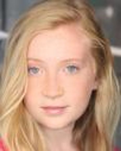 Zoe Considine Headshot