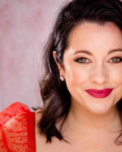 Erin McCracken Headshot
