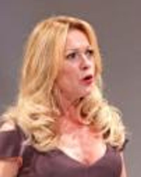 Ruth Everett Headshot