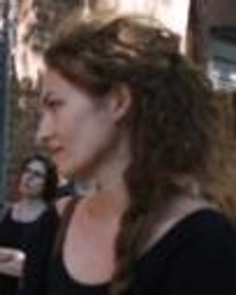 Lauren Lavercombe Headshot