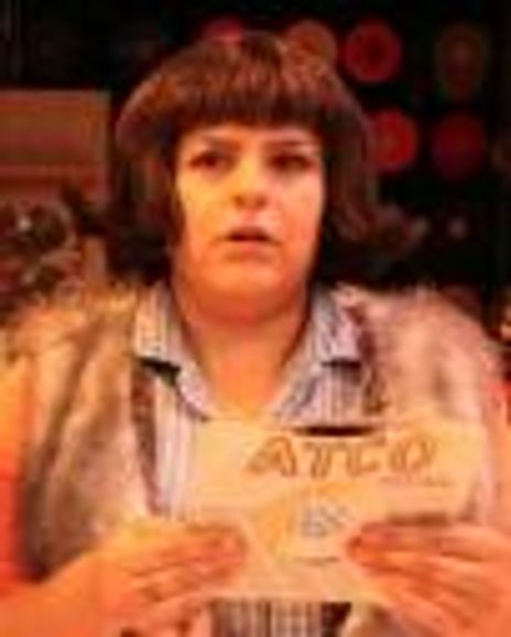 Karen Anzoategui Headshot