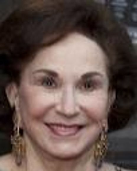 Alma Gildenhorn Headshot