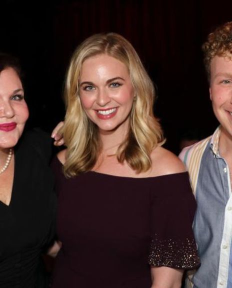 Tina Scariano Headshot