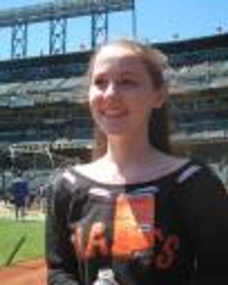 Julia Belanoff Headshot