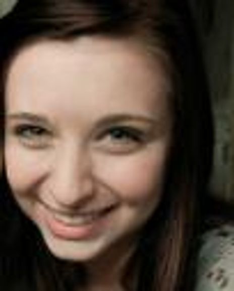 Ginny Lodholz Headshot