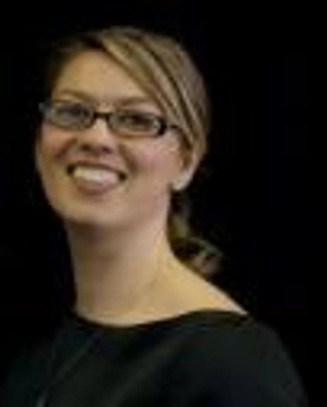 Naomi Snieckus Headshot