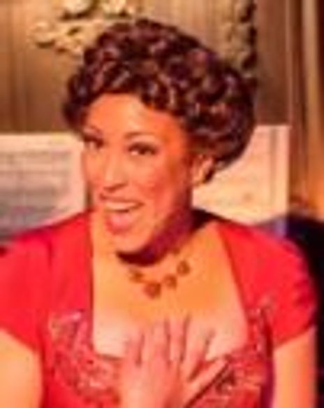 Wendy Lynette Fox Headshot