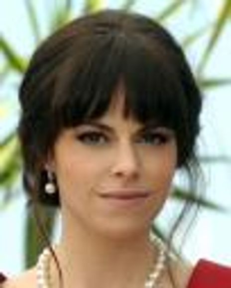 Emily Hampshire Headshot