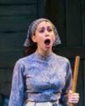 Stephanie Lynn Mason Headshot