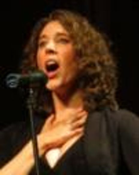 Rebecca Timmons Headshot