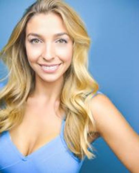 Amandina Altomare Headshot