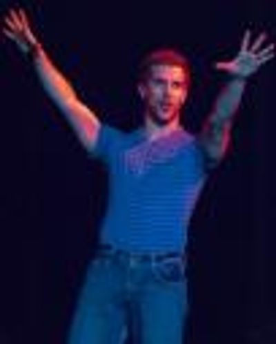 Taylor Collins Headshot