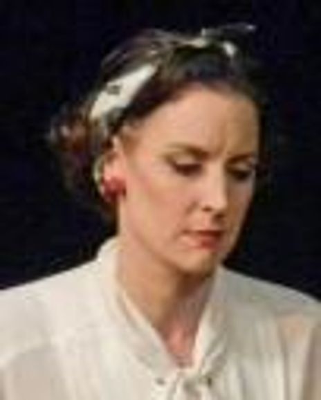 Meg Wozniak Headshot