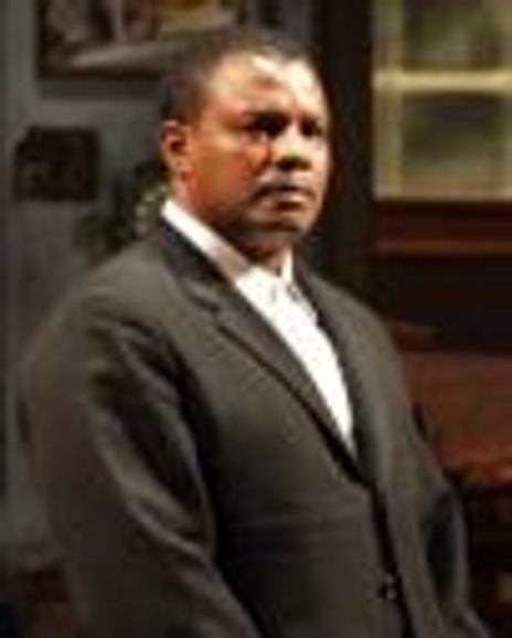 Montae Russell Headshot