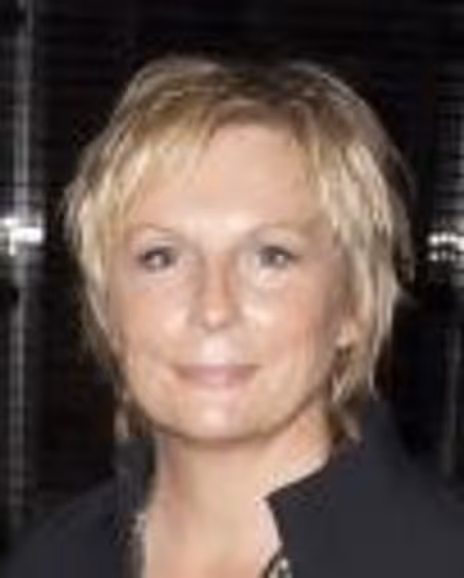 Jennifer Saunders Headshot