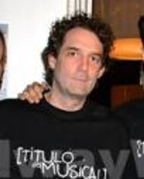 Victor Simonet Headshot