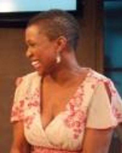 Erinn Anova Headshot