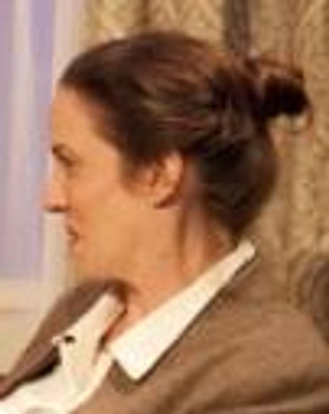 Elizabeth Belonzi Headshot