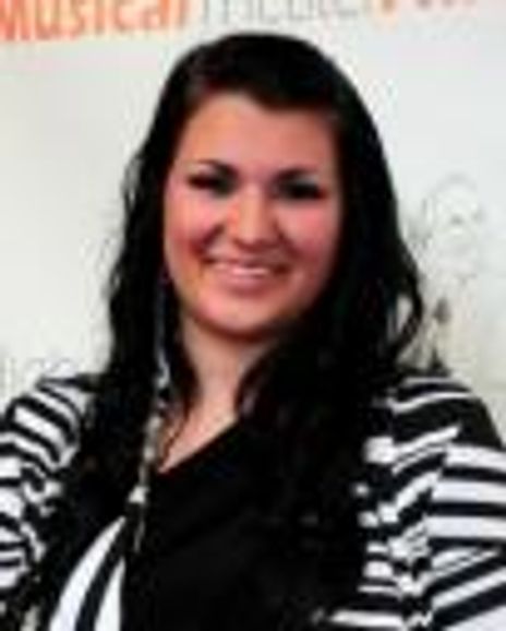 Shauni Ruetz Headshot