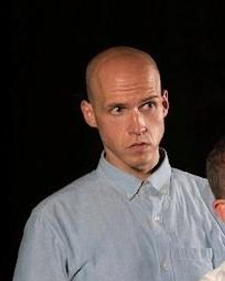 Timothy Elliott Headshot