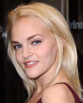Madeline Brewer Headshot