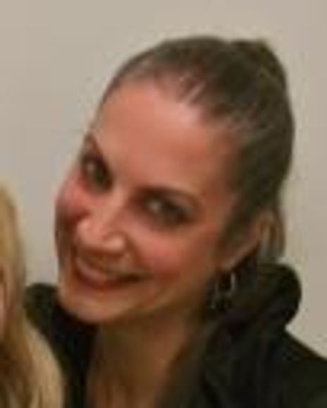 Renée Knapp Headshot