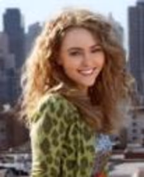 AnnaSophia Robb Headshot