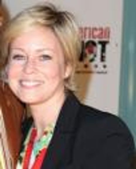 Tara Reynolds Headshot