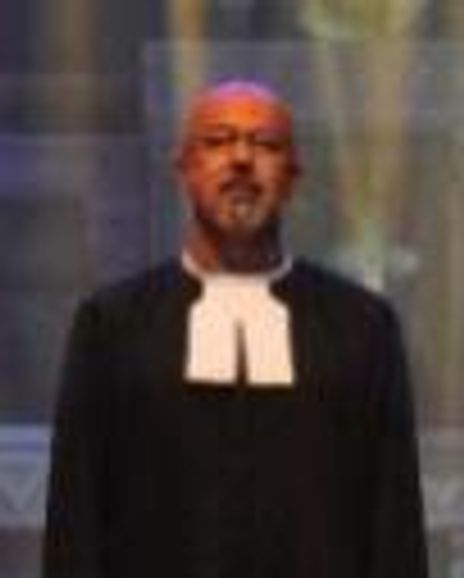 Michael de Mesa Headshot