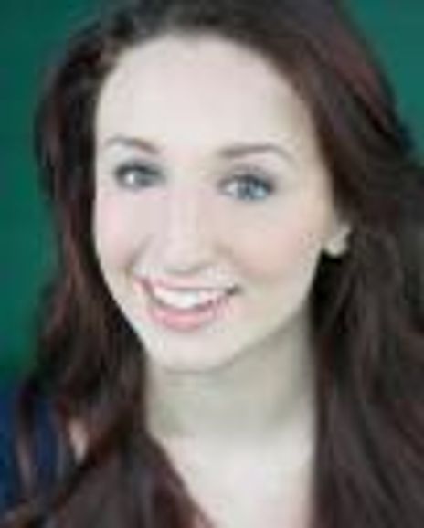 Lauren Paris Headshot