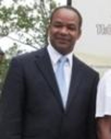 Dr. Lesly Kernisant Headshot