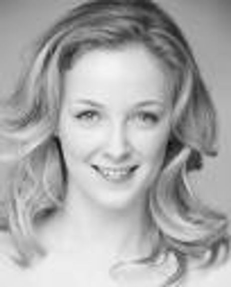 Rhiannon Chesterman Headshot