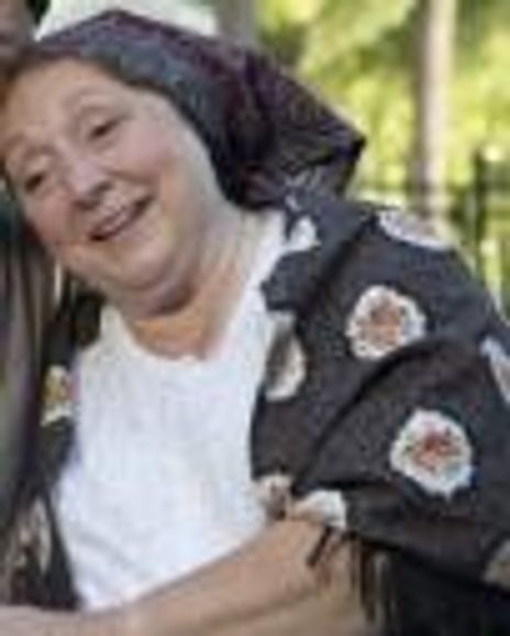 Agnes Broberg Headshot