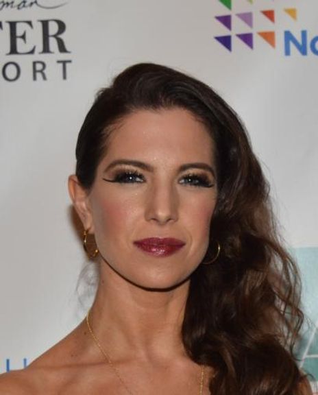 Jenna Rubaii Headshot