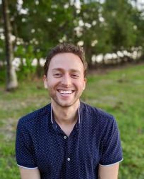 Benjamin Velez Headshot