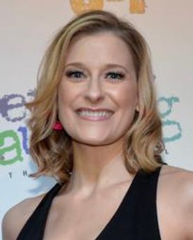 Dana Costello Headshot