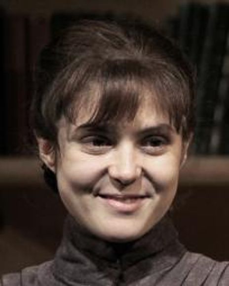 Maïté Alina Headshot