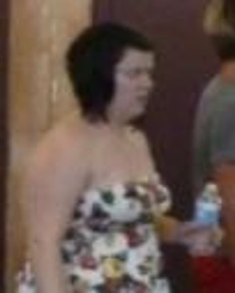 Caroline Schneider Headshot