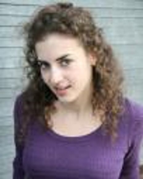 Zoe Farmingdale Headshot