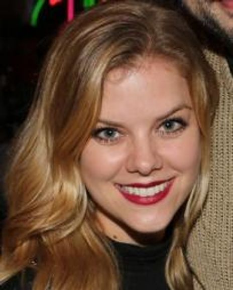 Aubrey Mae Davis Headshot