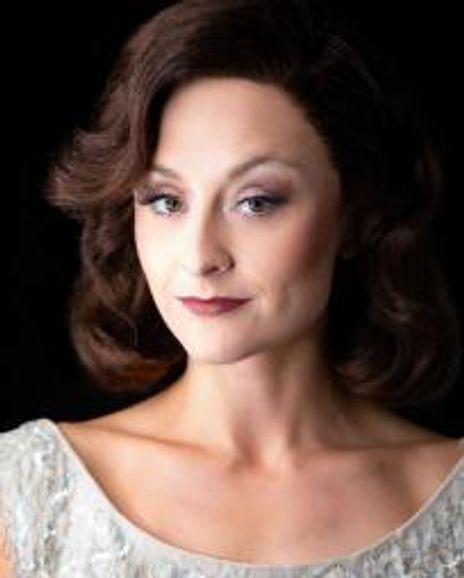 Ashley Chasteen Headshot