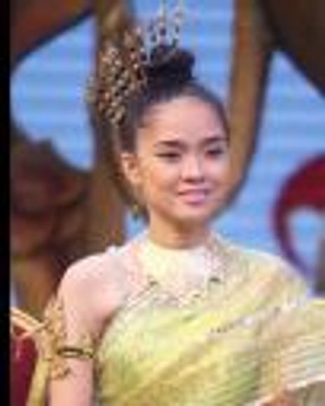 Marian Santiago Headshot