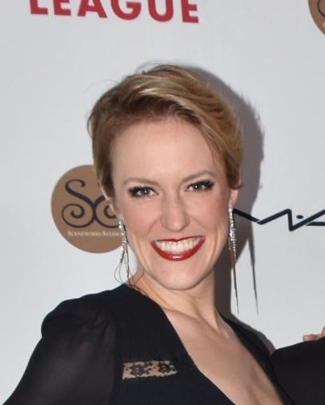 Mackenzie Warren Headshot