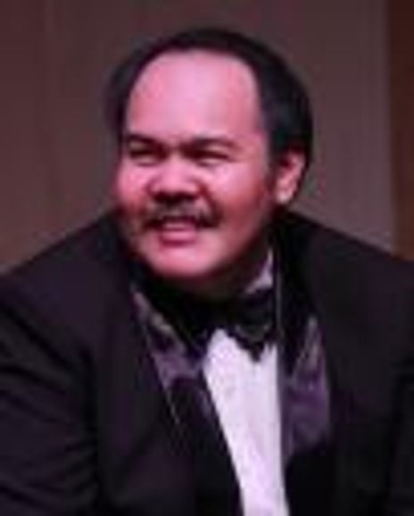Oliver Usison Headshot