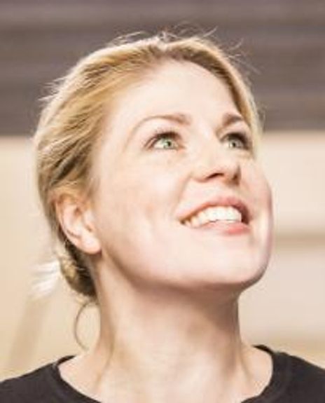 Tamsin Carroll Headshot