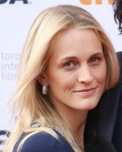 Joanne Tucker Headshot