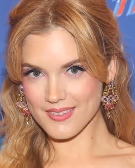 Jonalyn Saxer Headshot