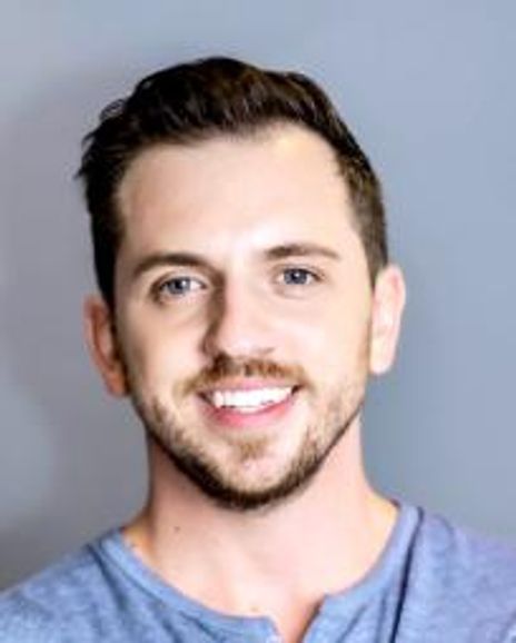 Daniel Switzer Headshot