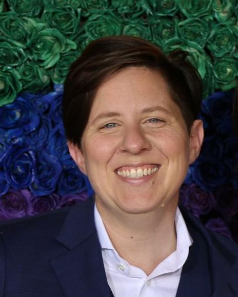 Laura Jellinek Headshot